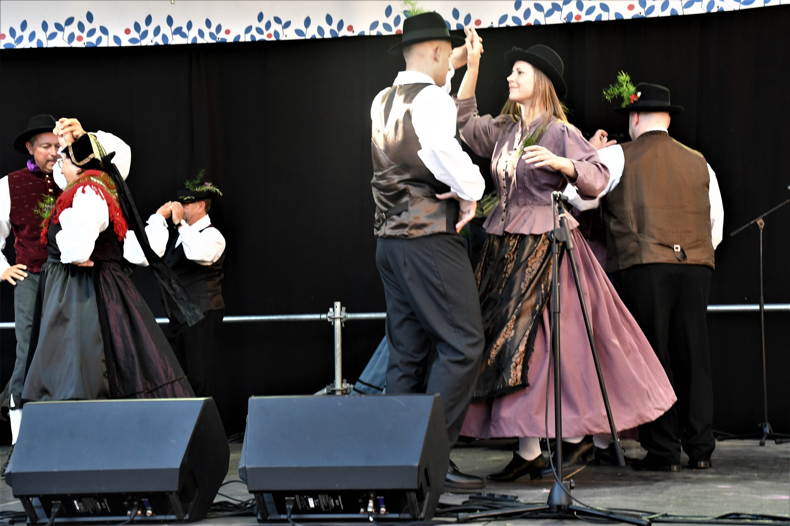 Folklorna skupina Drava Augsburg iz Nemčije
