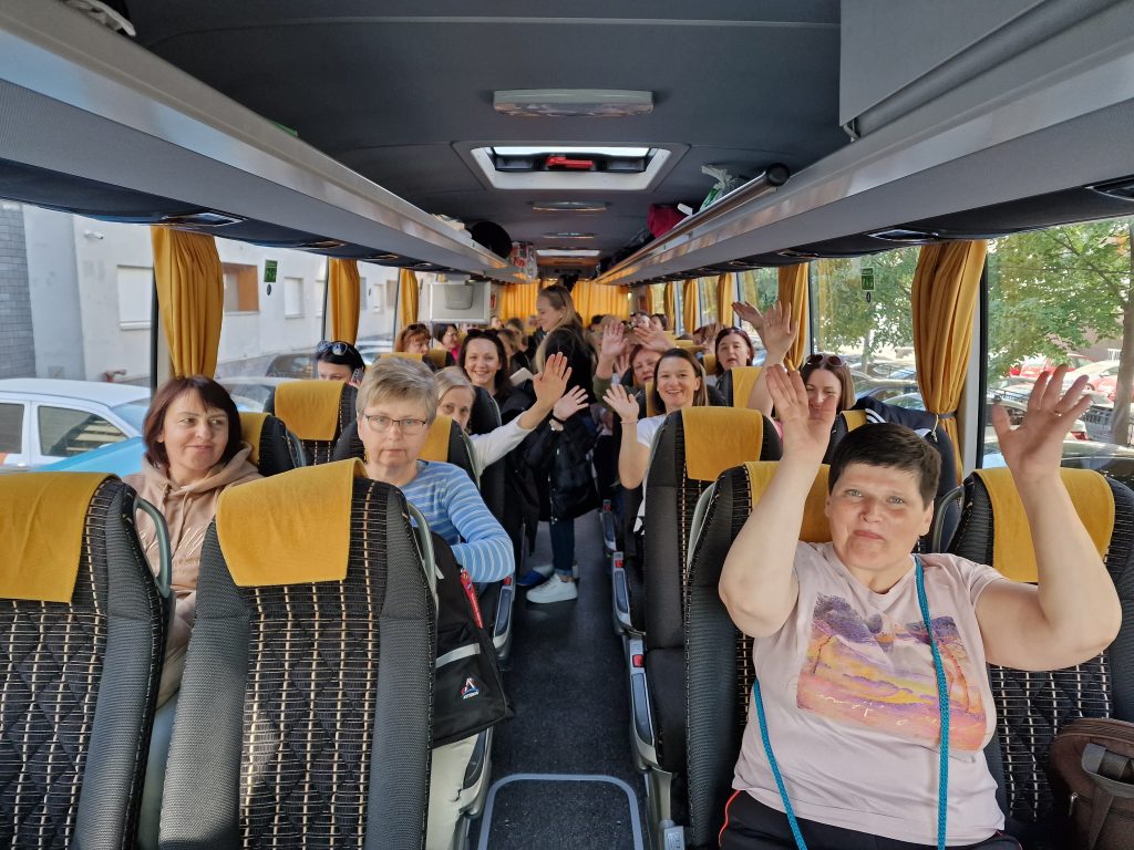 Slovenski zdravstveni delavci na avtobusu