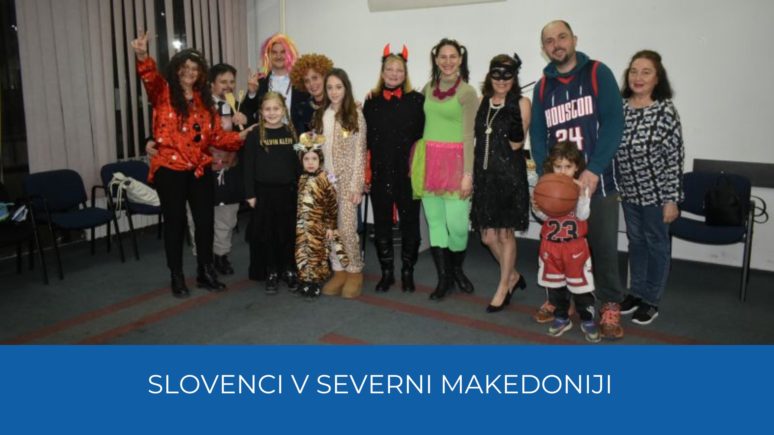 Skupinska slika v kostumih