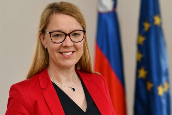 Ministrica-dr.-Helena-Jaklitsch-scaled-600x600